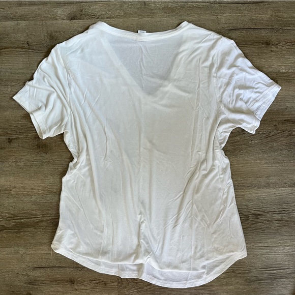 Old Navy V-Neck Short Sleeve Shirt White Size-Large - Picture 3 of 3